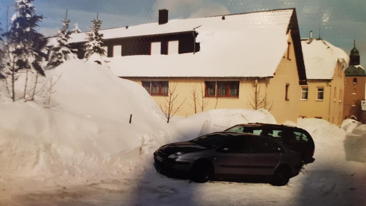 Pension & Gasthof Erbgericht Hoehenlage 850M Marienberg Zewnętrze zdjęcie